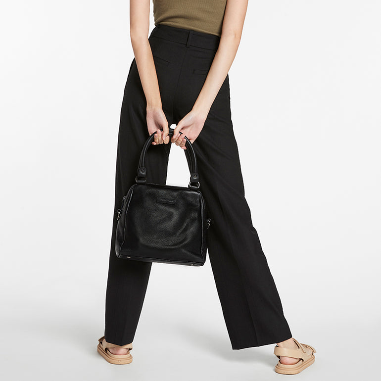 Status Anxiety Last Mountains Women's Leather Handbag Black