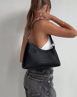Reverie-Bag-Black-Image-3