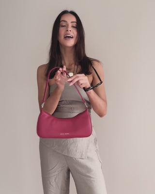 Not-That-Simple-Bag-Rouge-Video-1
