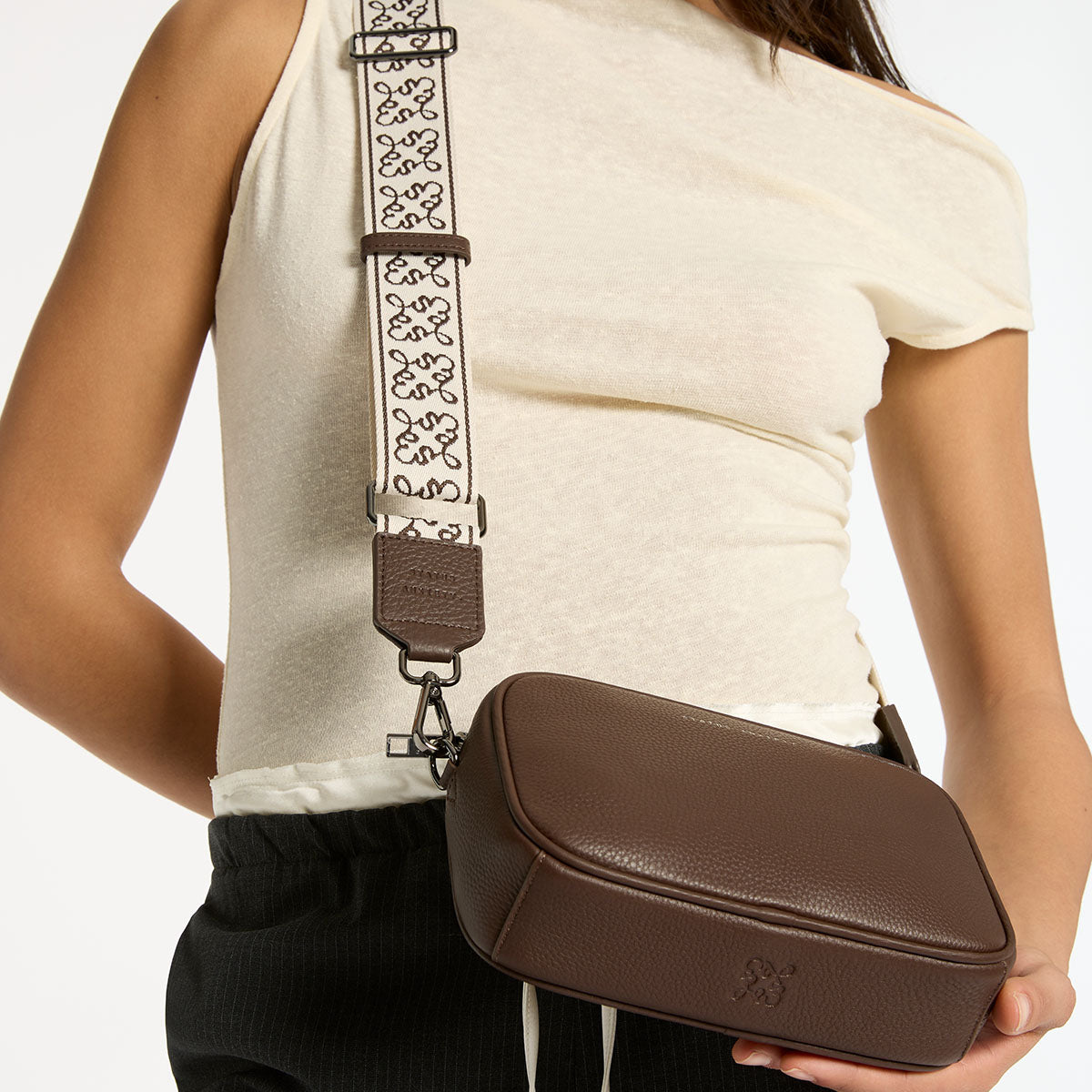 Jacquard Cocoa Strap for Bags | Status Anxiety®