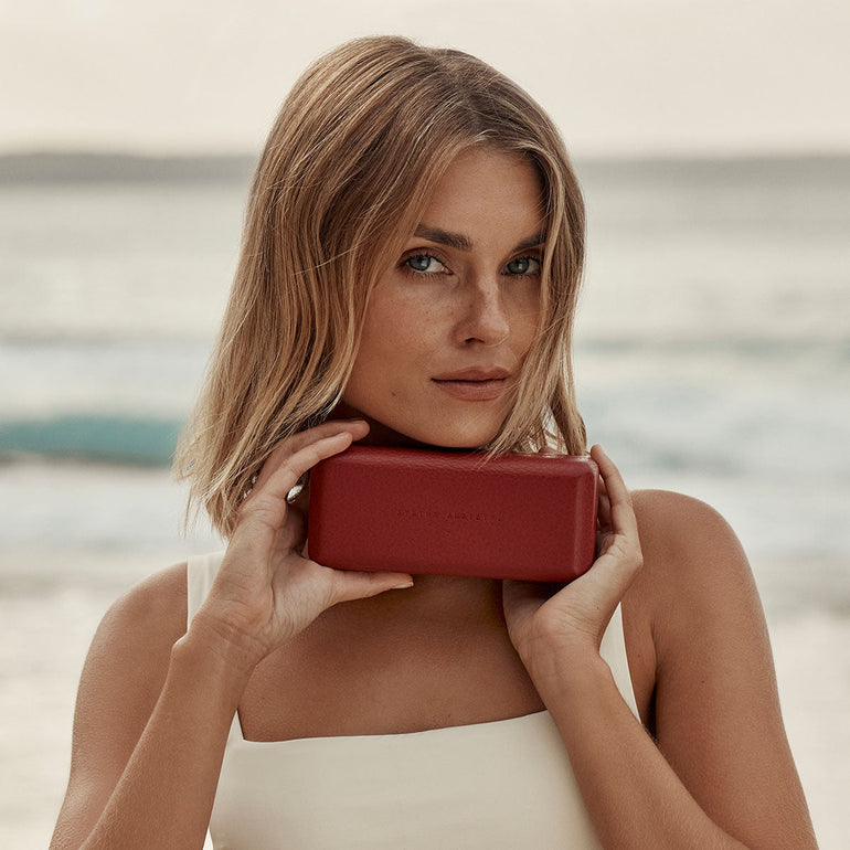 Status Anxiety Run To The Sun Leather Sunglasses Case Rouge