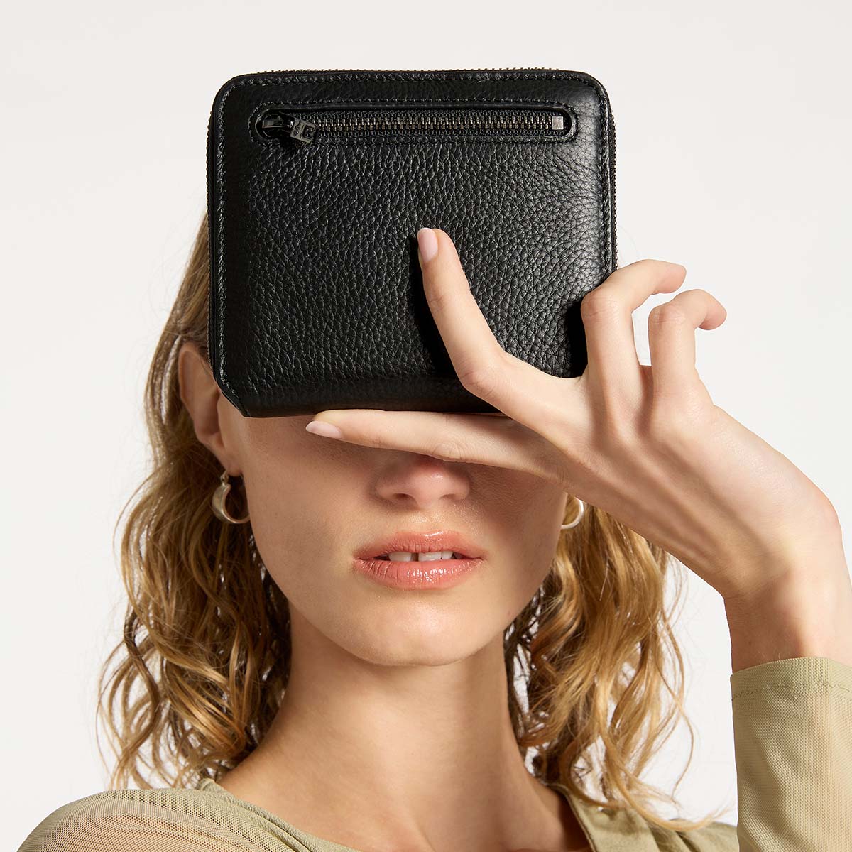 Status Anxiety Change Always Comes Jewellery Case Black