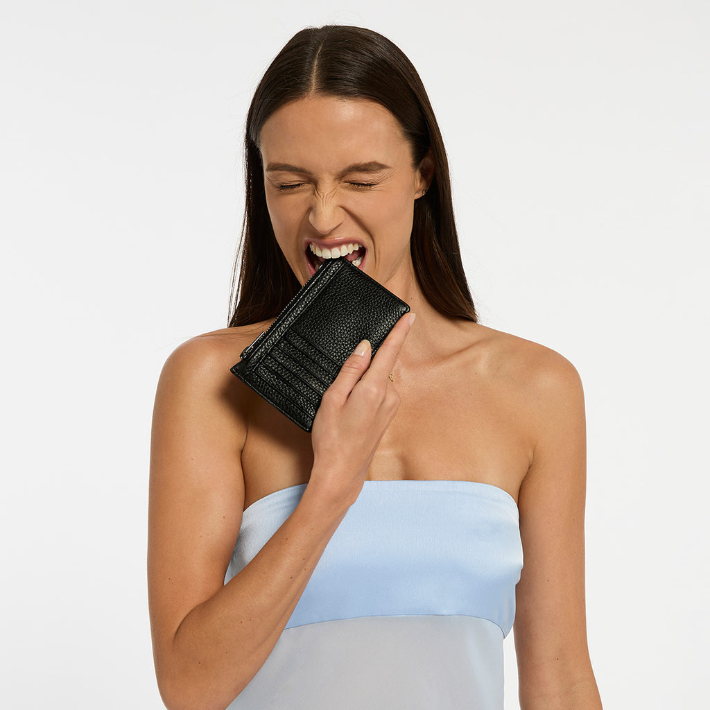 Avoiding Things Women's Black Leather Wallet | Status Anxiety®