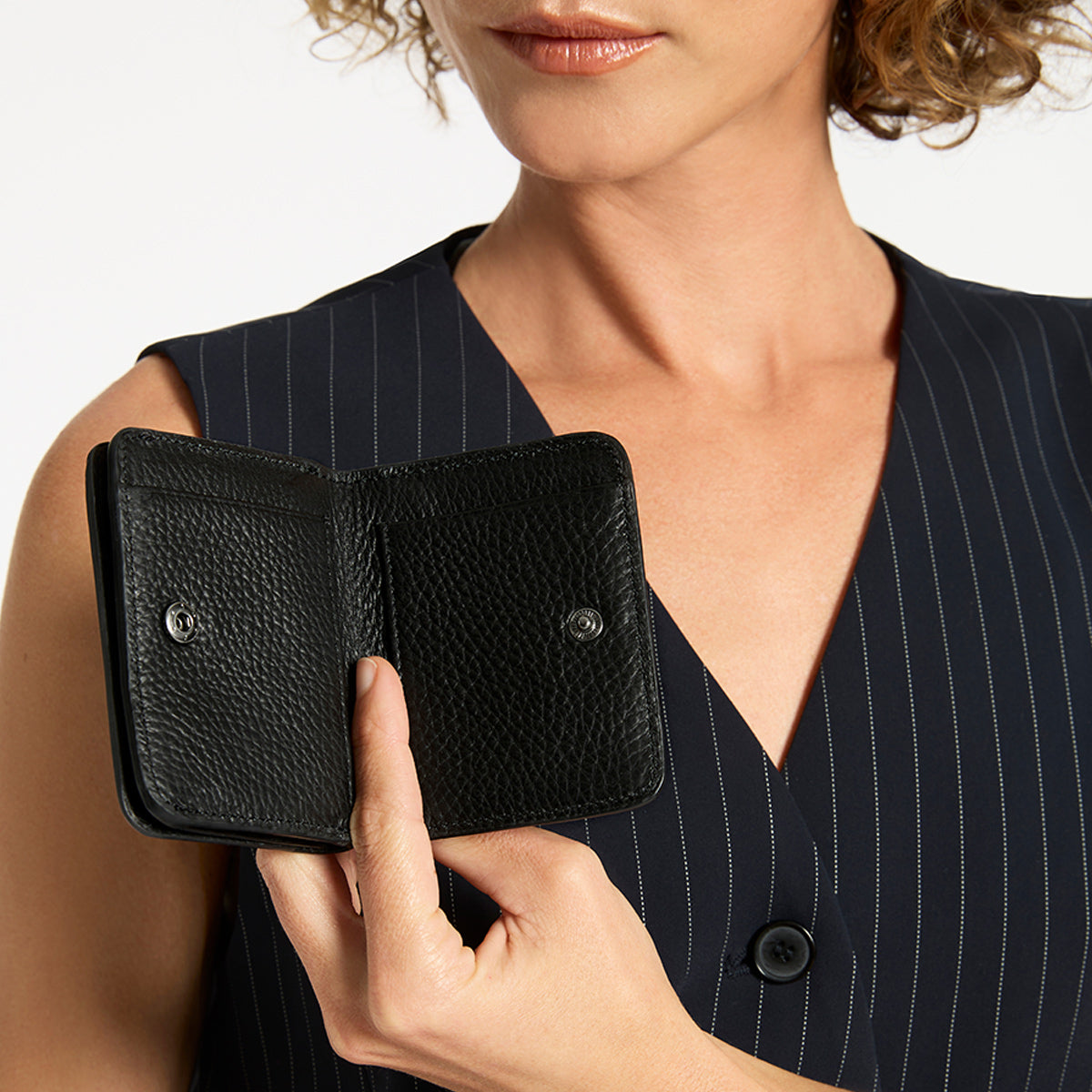 Status Anxiety Miles Away Women's Leather Wallet Black