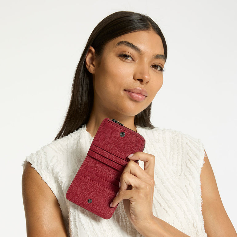 Status Anxiety Sense Of Wonder Women's Leather Wallet Rouge