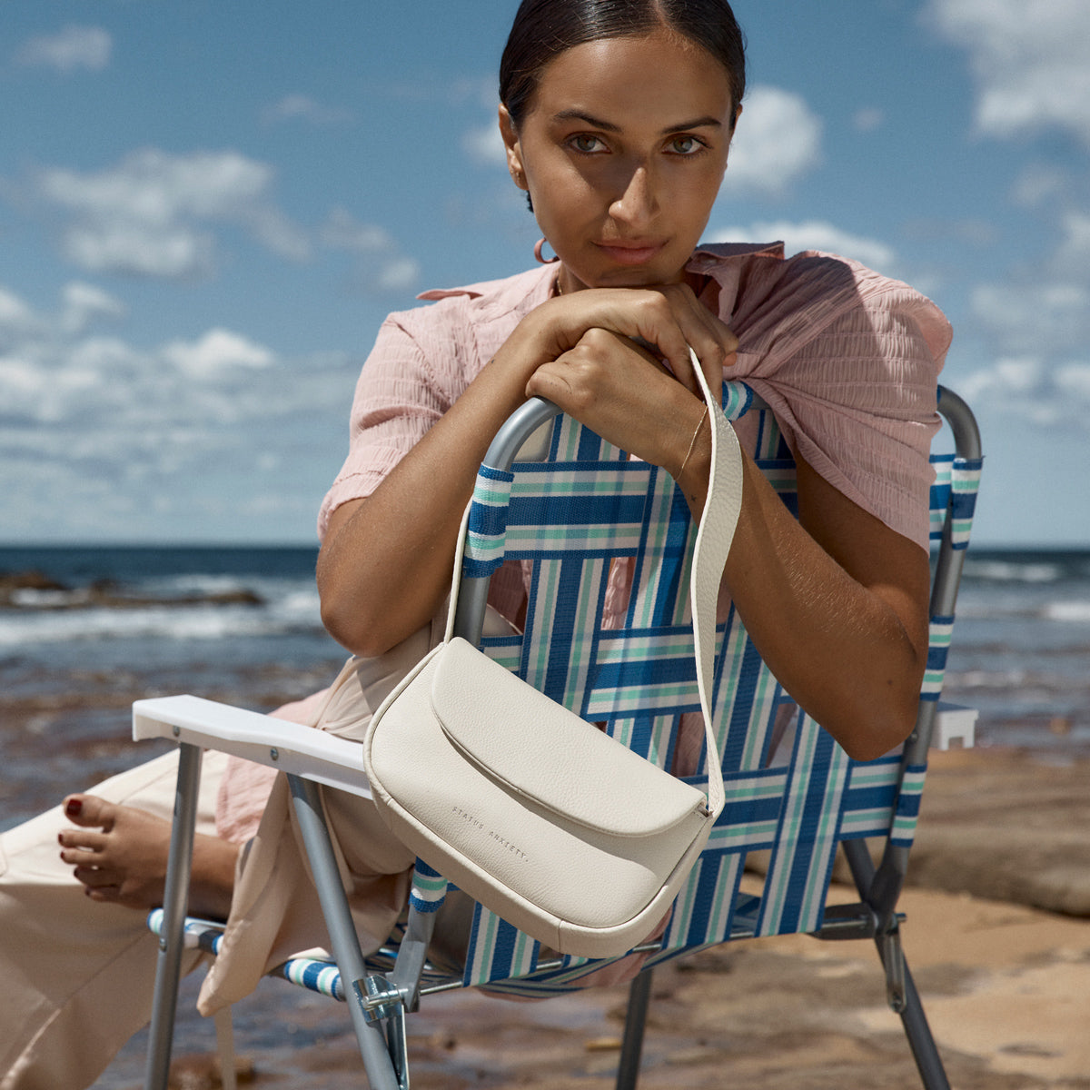 Status Anxiety One of these days Women's Leather Bag Chalk